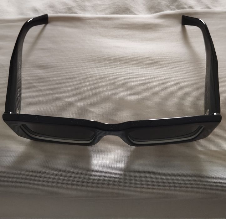 Óculos de sol Prada como novos