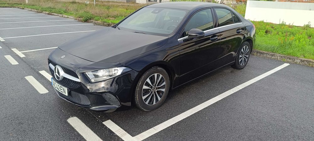 Mercedes-Benz A180d Limousine 7G-DCT Style Plus
