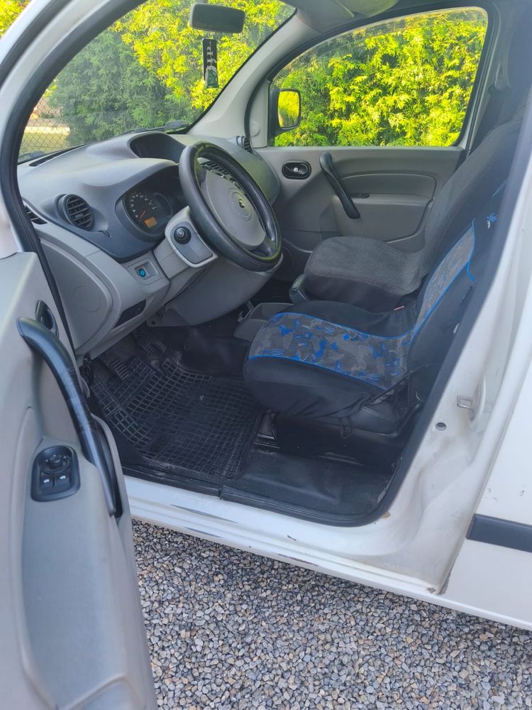 Samochod Renault Kangoo