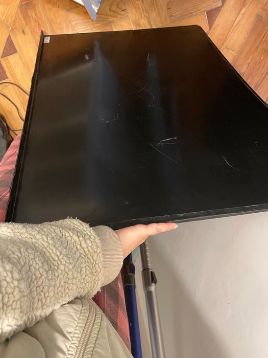 Placa metálica preta