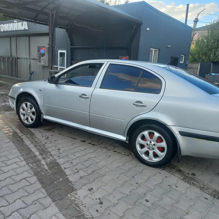 Шкода октавія тур