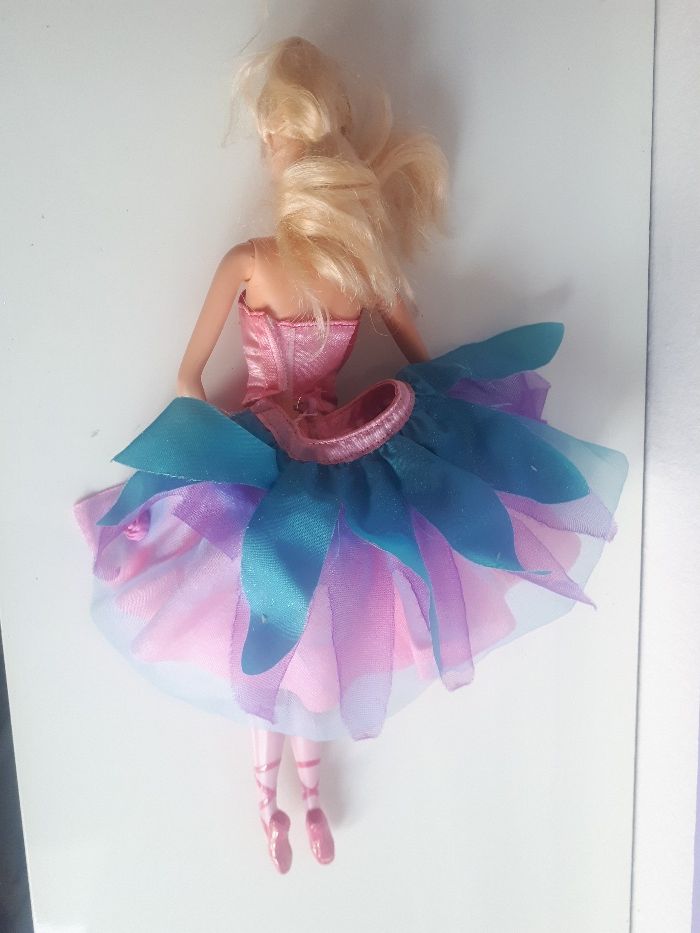 Barbie baletnica przemieniana sukienka