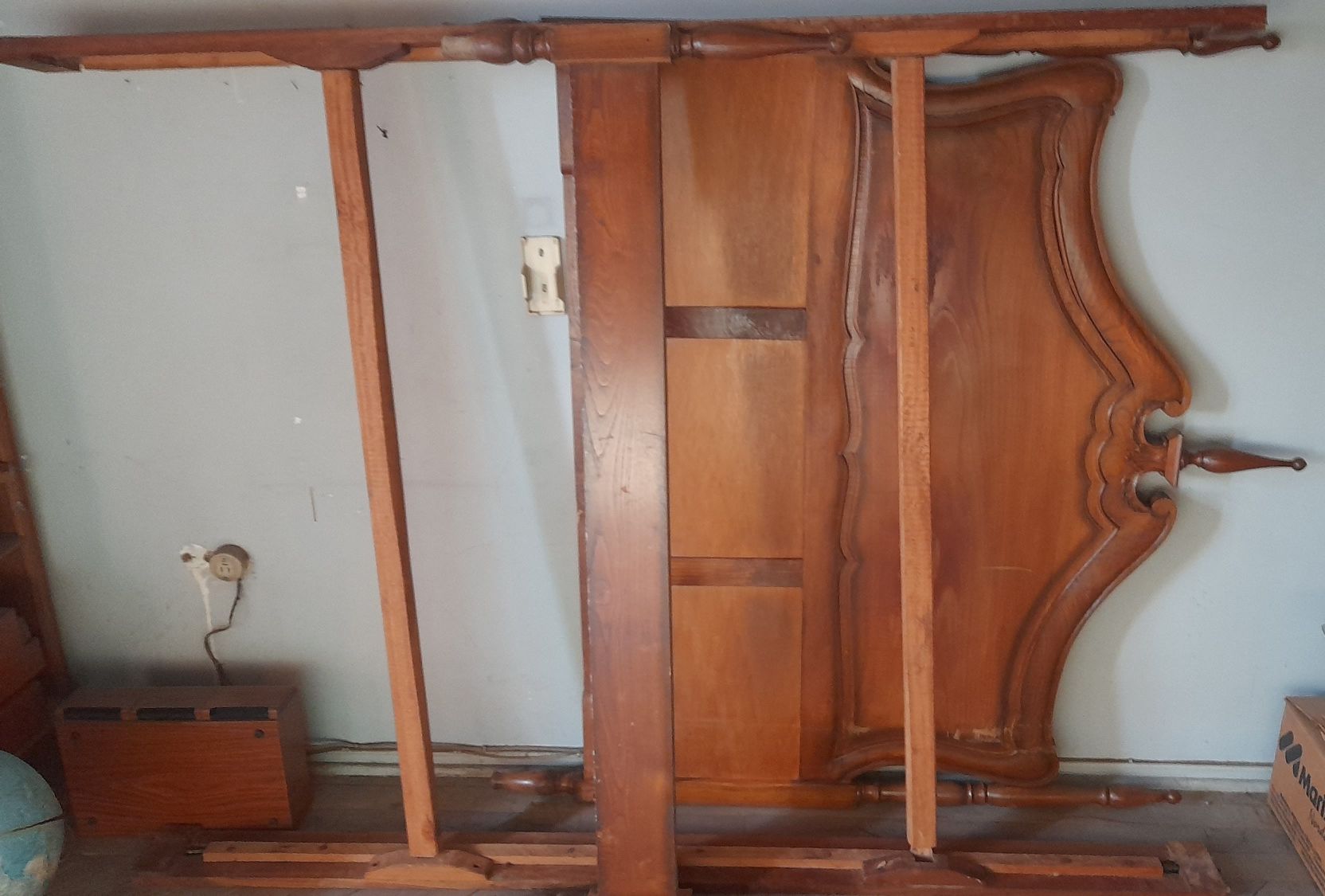Cama de casal  antiga dos anos 60 - ÚLTIMOS DIAS