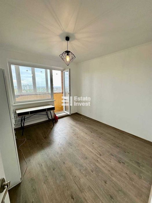 Продам 2 кімн. квартиру на вул. Мохнацька, 87