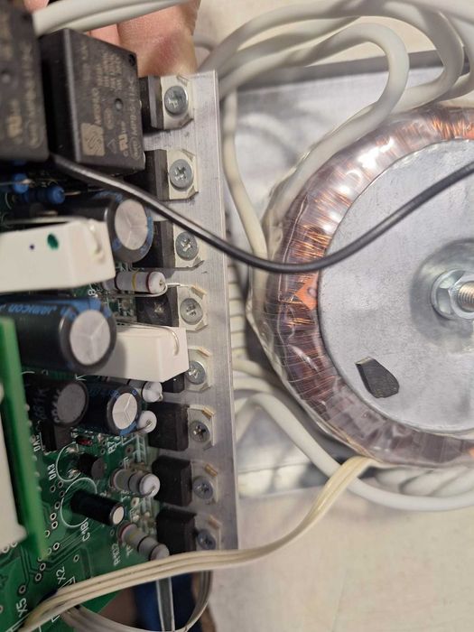 Ремонт інверторів, стабілізаторів, гібридних сонячних ДБЖ УПС, ББЖ UPS