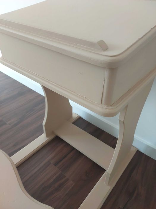 Secretária inflantil de madeira