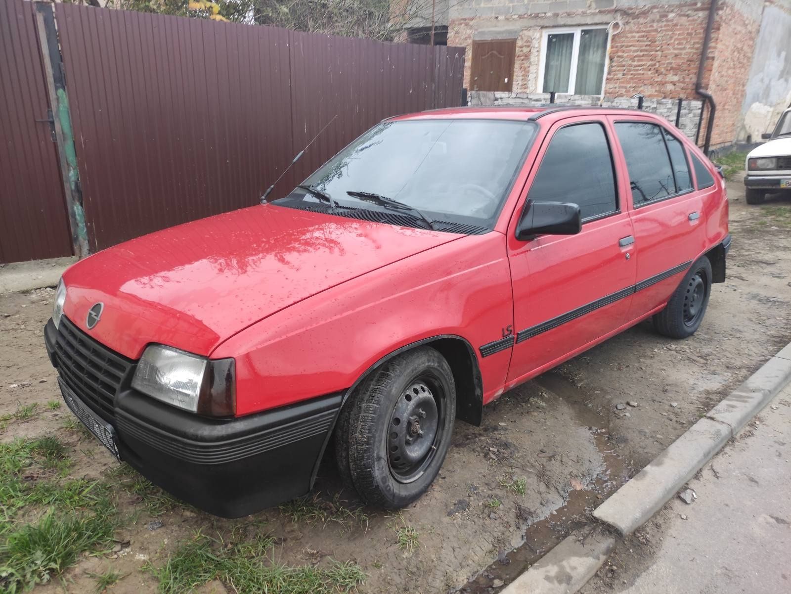 Opel Kadett 1,3 бензин