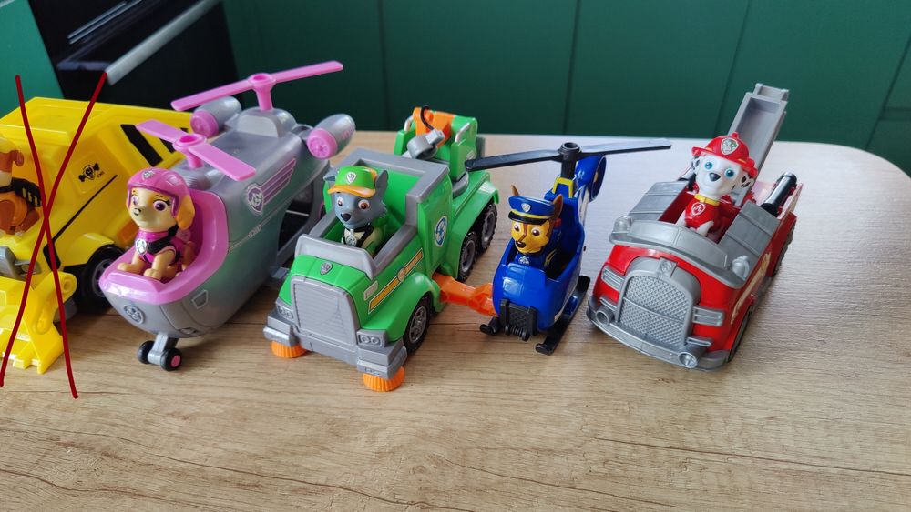 Продам персонажів Щенячого патруля