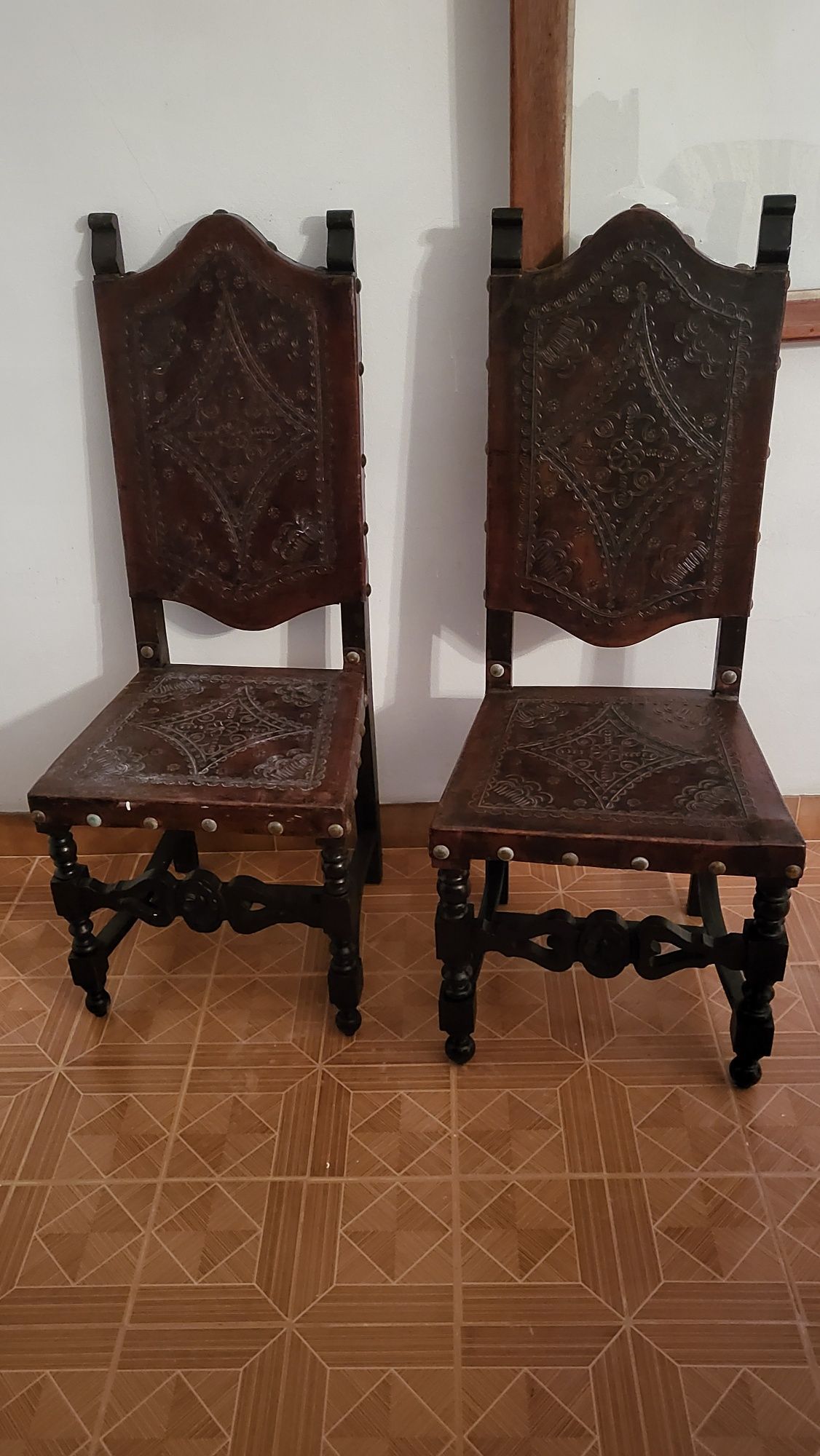 Mesa com 8 cadeiras
