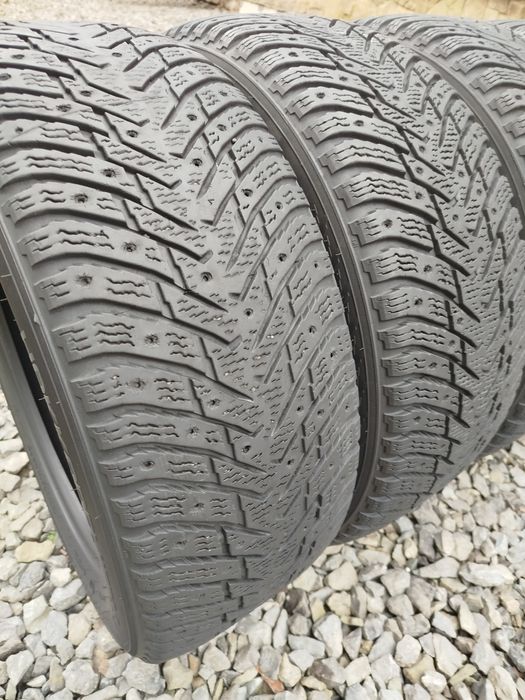 Шини 215/55 R17 98T XL NOKIAN Hakkapelitta зима