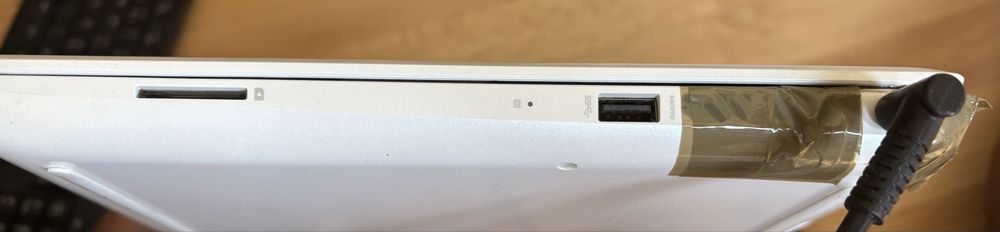 Portátil HP Pavilion 15” Branco – Funciona, mas com defeitos