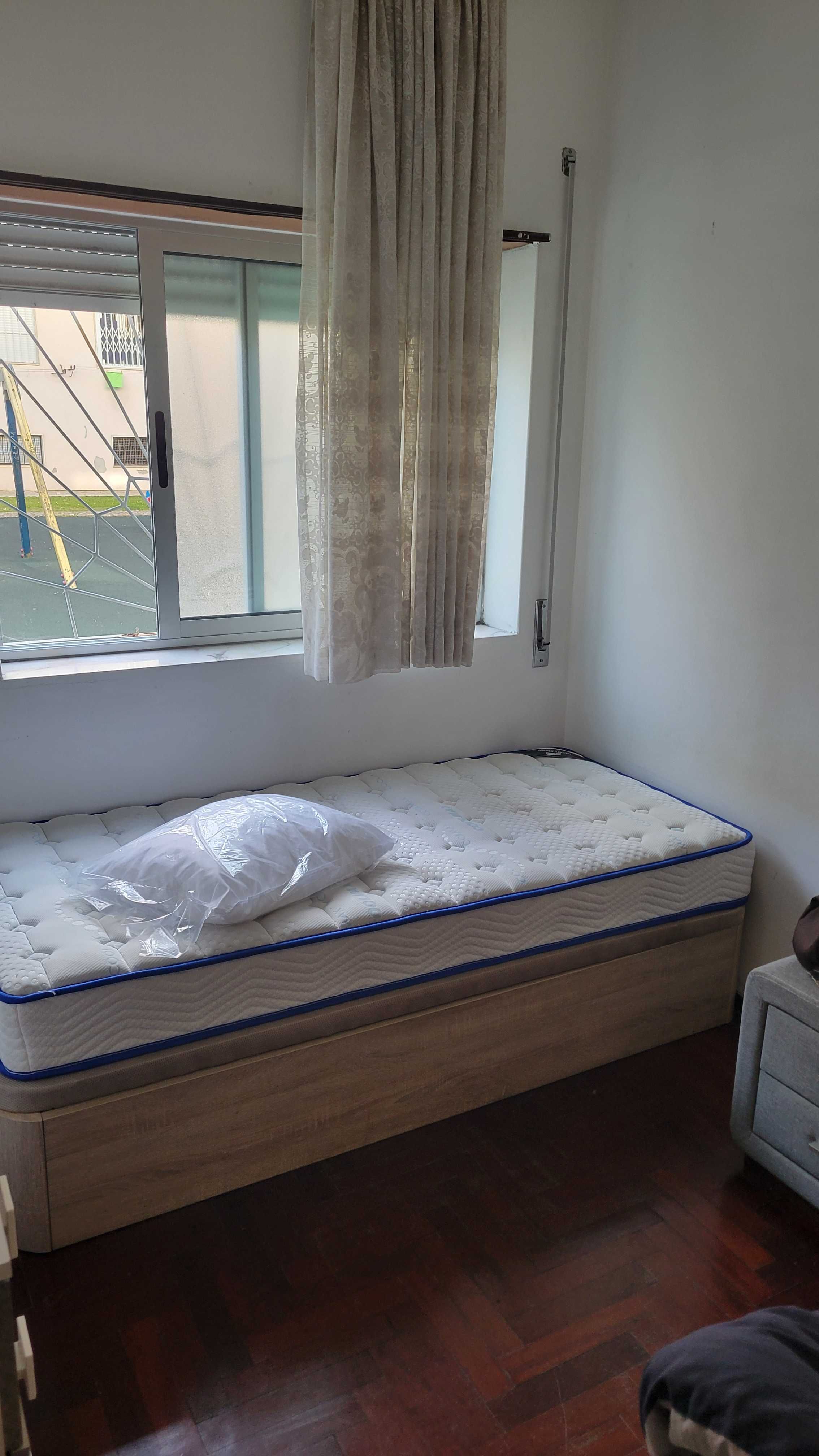 Quarto partilhado disponível