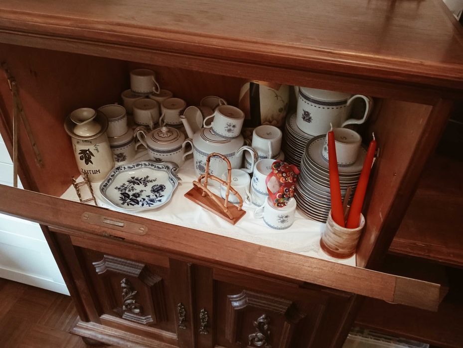 Móvel Madeira em bom estado