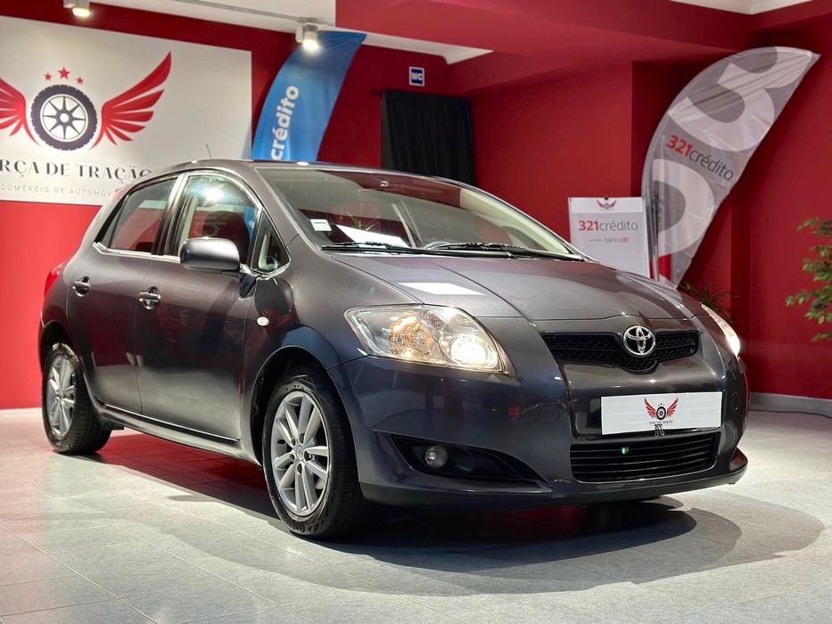 Toyota Auris 1.4 VVT-i AC+VSC