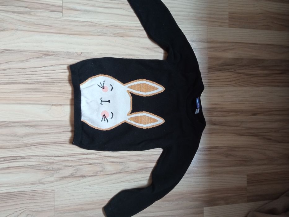 Sweter dla dziewczynki rozmiar 98/104. Zapraszam