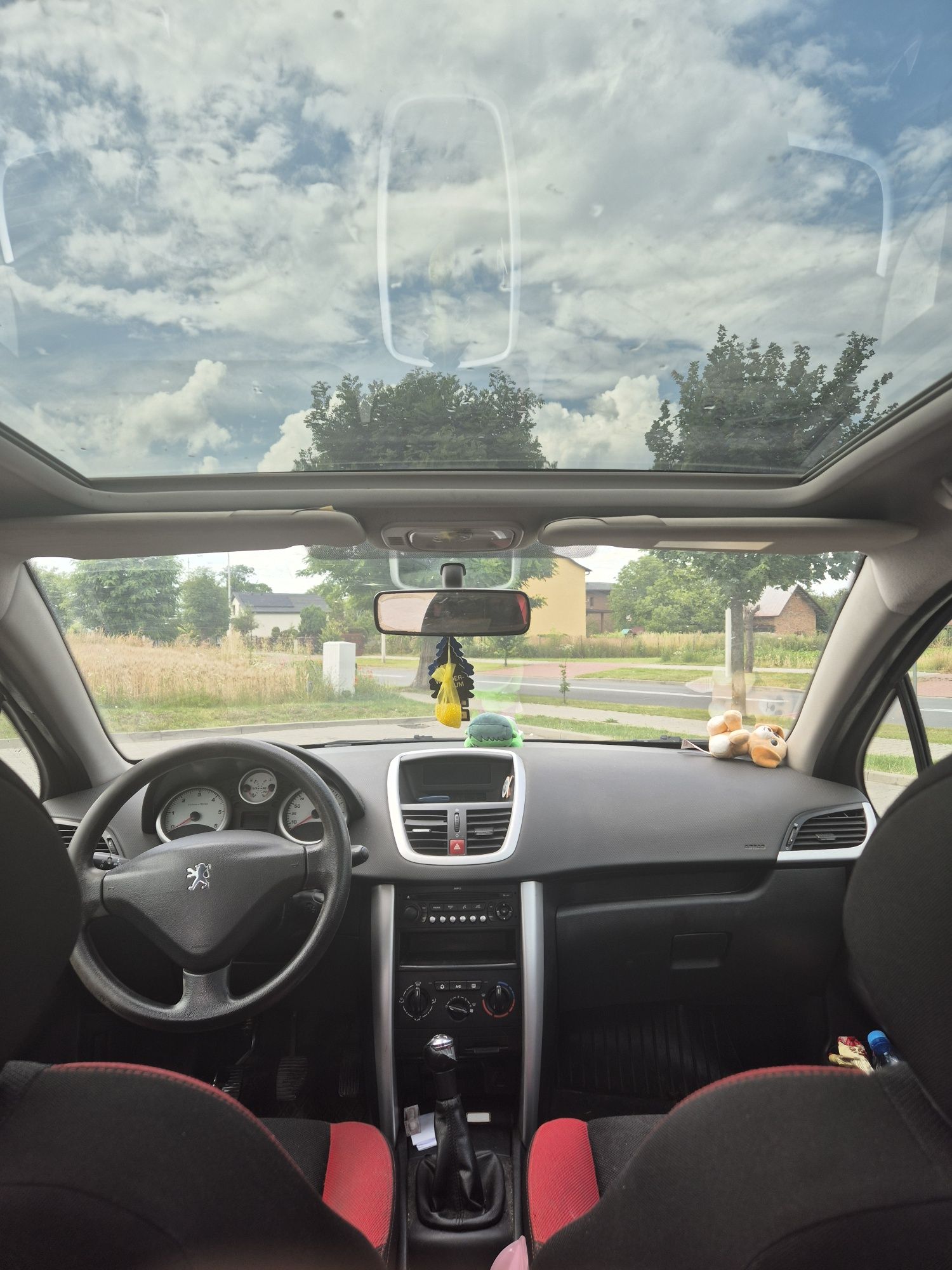 Peugeot 207 1.6hdi 90km