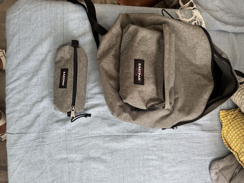 Mochila e estojo