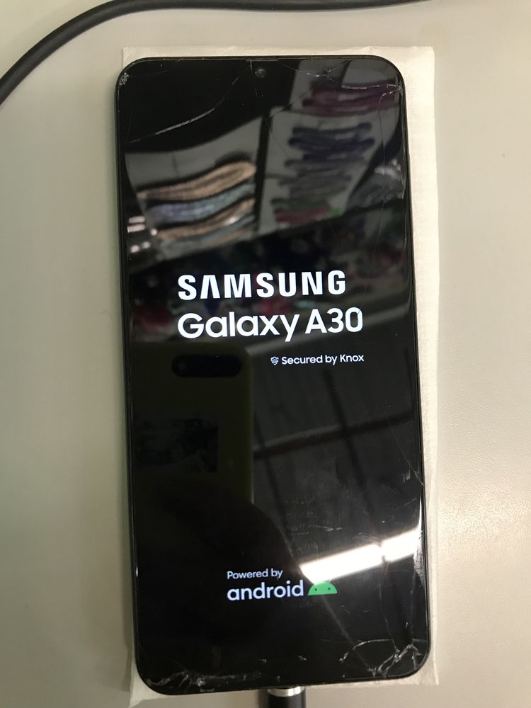 На запчастини Samsung A30