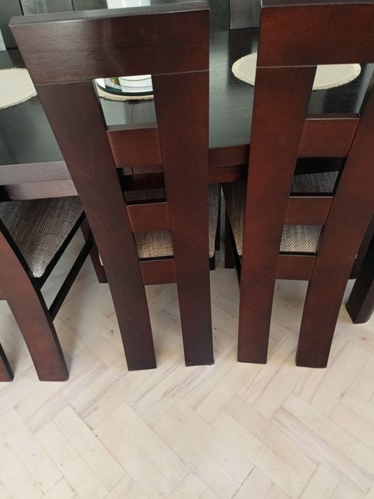 Stół z krzesłami 160/240 ×90 drewniany w bdb stanie