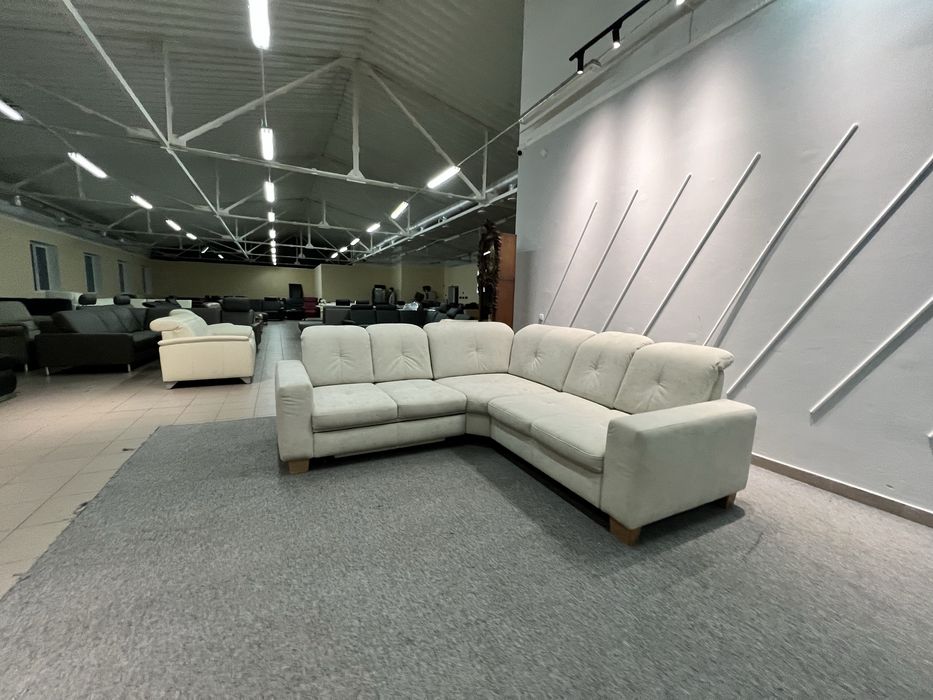 Виставковий диван кутовий розкладний тканина мегстан новий