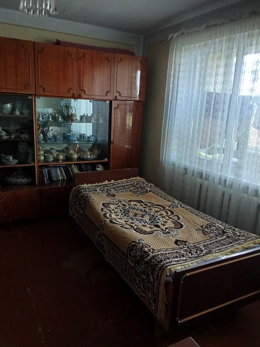 Здам кімнату для проживання дівчини або хлопця.Басів кут.