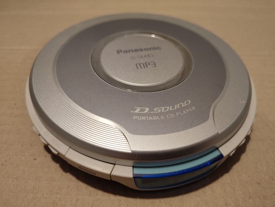 Продам фирменный MP-3 плеер "Panasonic" с наушниками Sony