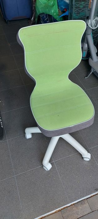 Fotel dziecięcy obrotowy Meblik