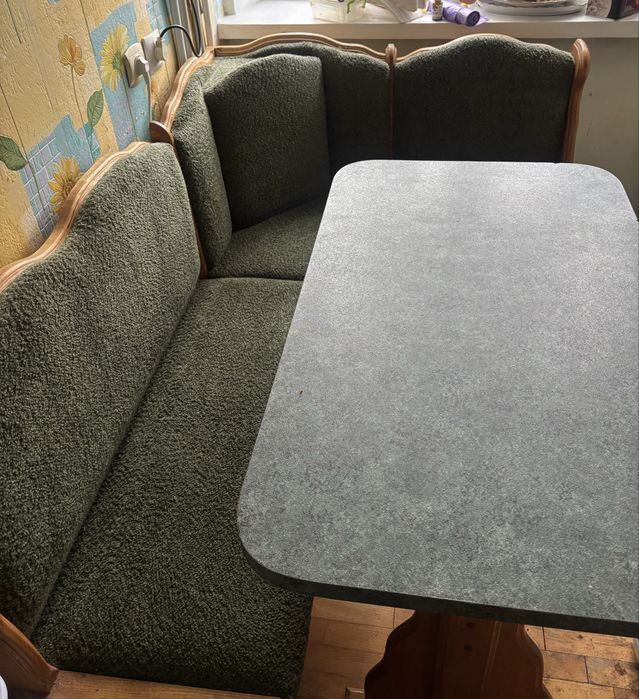 Куток кухонний, стіл кухонний, мʼякі меблі на кухню