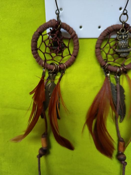 Brincos              .