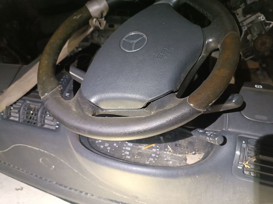 Mercedes-Benz Руль дерево