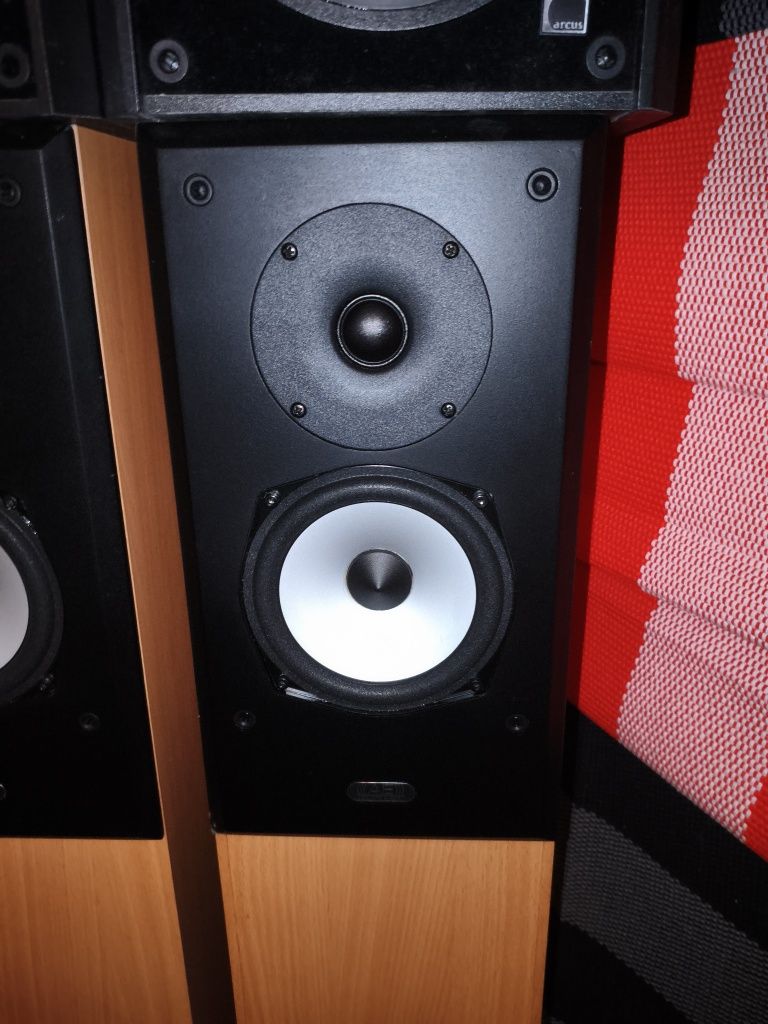 Aparelhagem compostab de amplificador gira discos runner e colunas