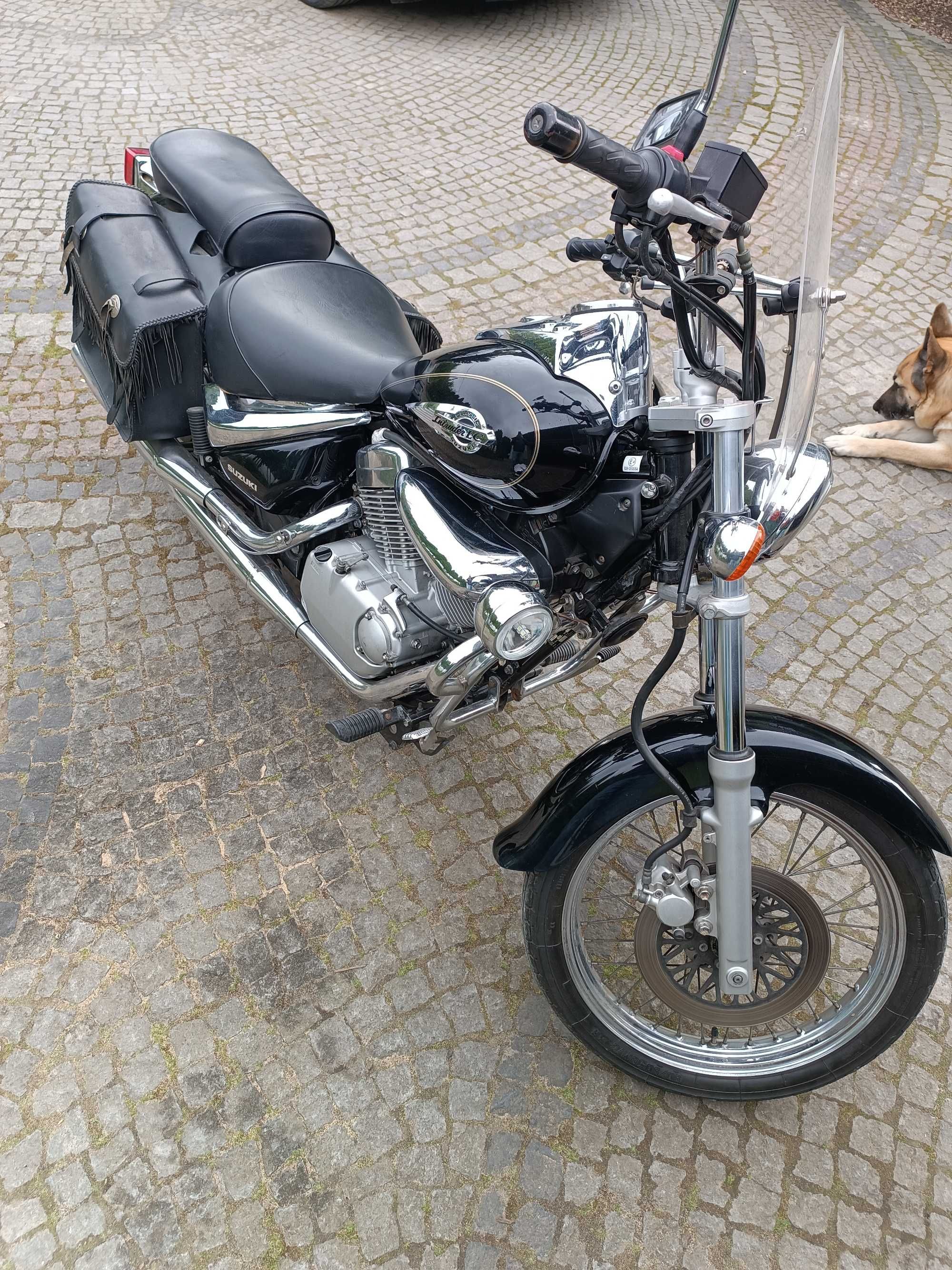 Suzuki Intruder 125