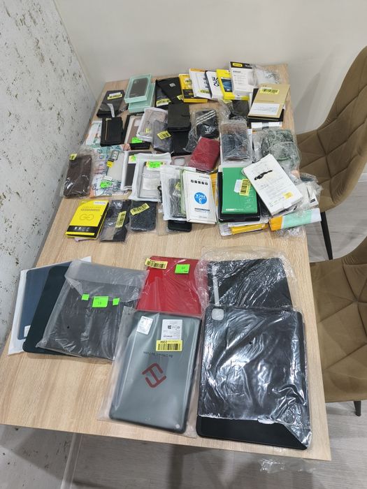 Etui telefony tablety