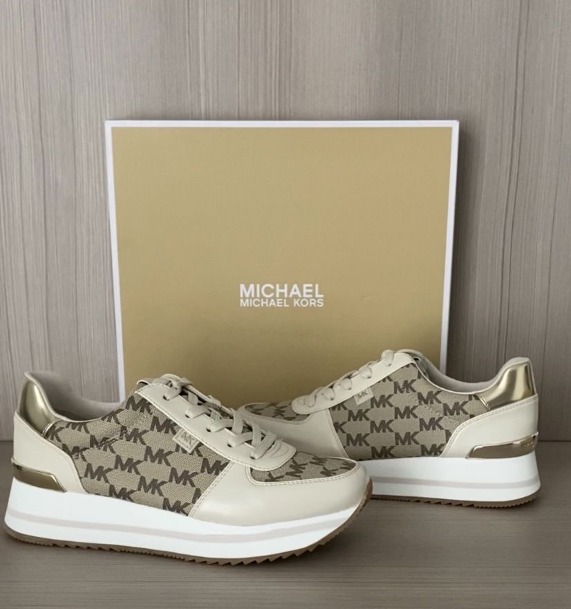 Кроссовки Michael Kors в наличии