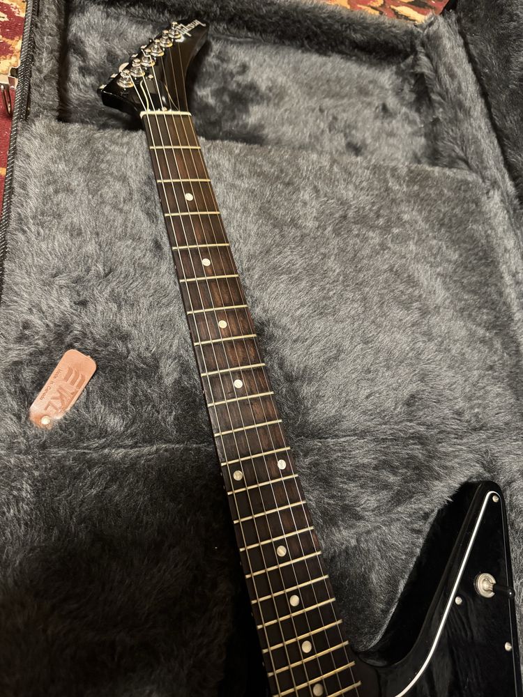 Gibson explorer + case
