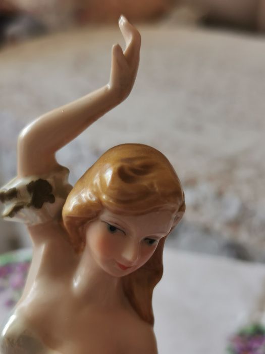 figurka dama porcelana