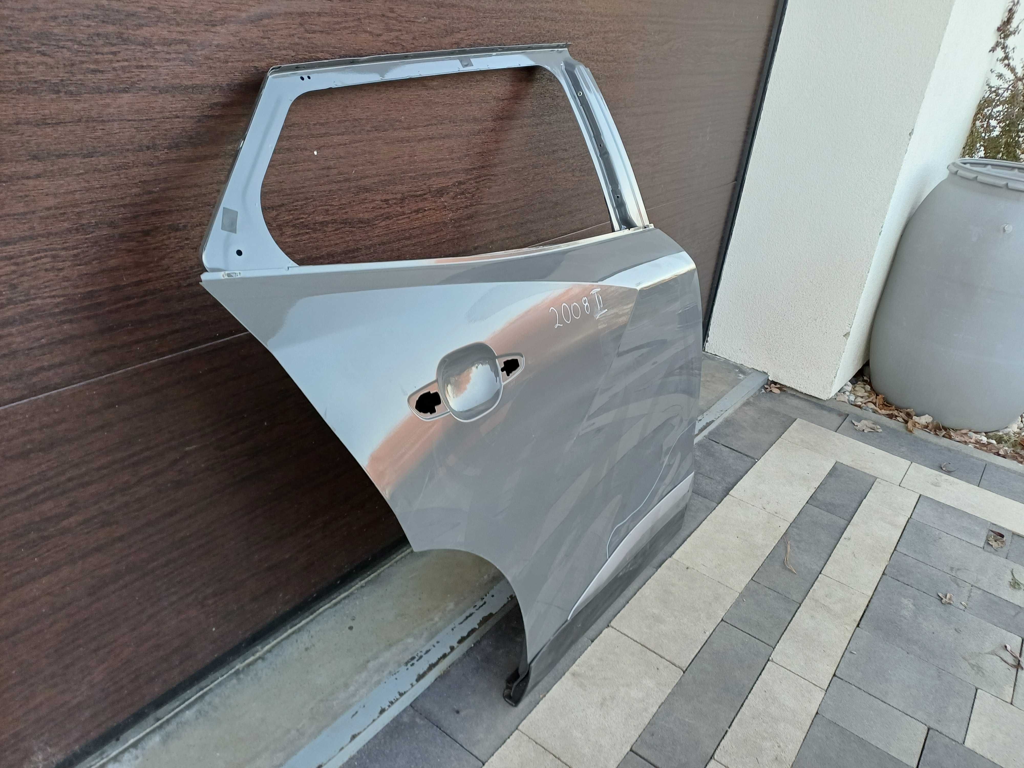 drzwi prawy tył peugeot 2008 2 II