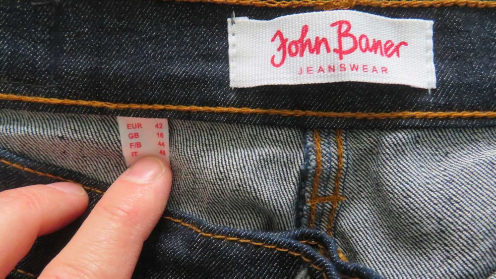 Nowe jeansy damskie bootcut rozm. 42