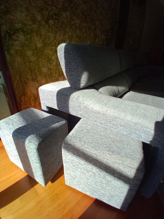 Sofá com chaise longue