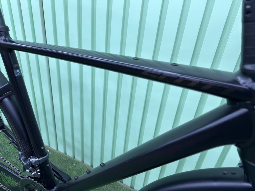 Міський велосипед S 28 Scott Metrix 30 shimano claris