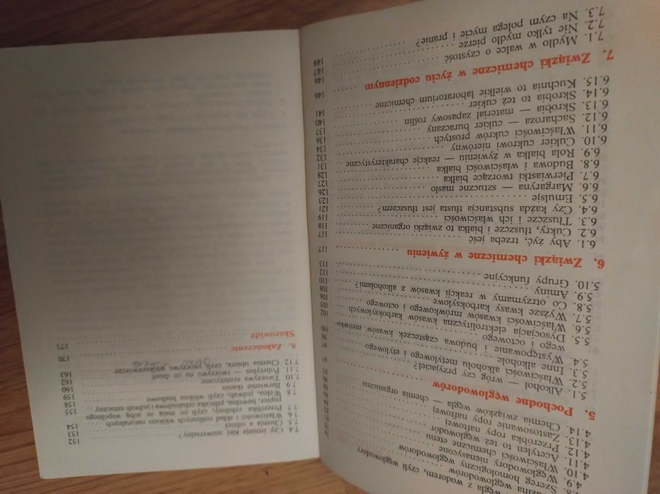 Chemia - dwa stare podręcznik klasa 8 i 1 Liceum Drapała.