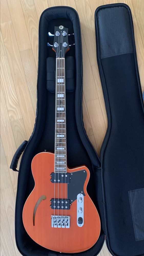 Gitara basowa. Reverend DubKing. Skala 30 cali.