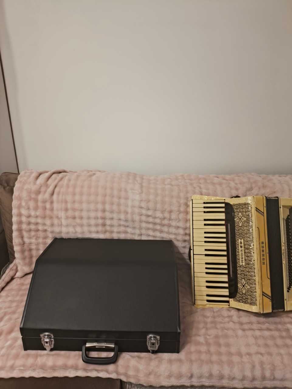 Akordeon HOHNER 120 basów