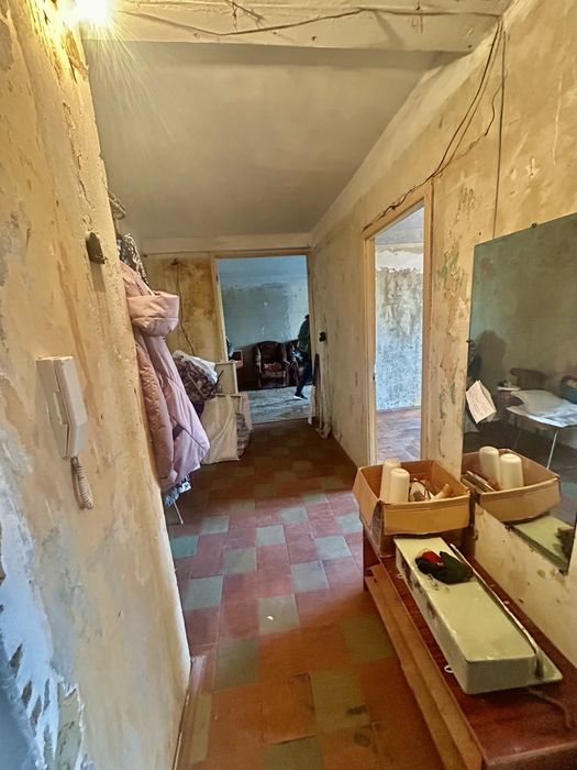 Продаётся 3 ком. кв. ул. Зестафонская в Осипенковском районе!