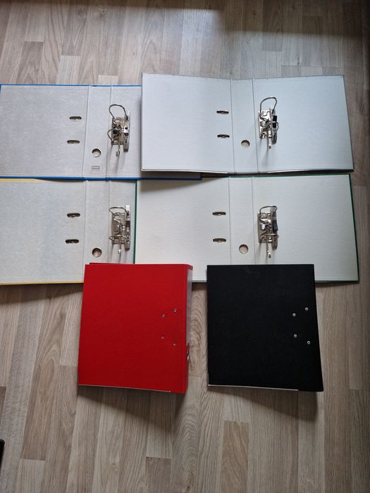 Segregatory A4 różne kolory, cena za 1 szt