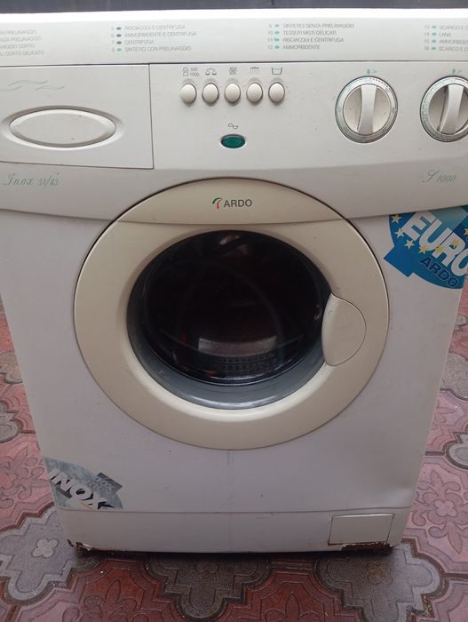 Продам пральну машинку в гарному стані Ардо