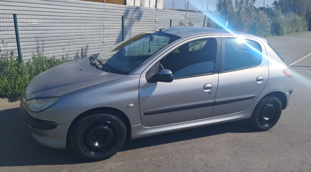 Peugeot 206 1.1 hatchback