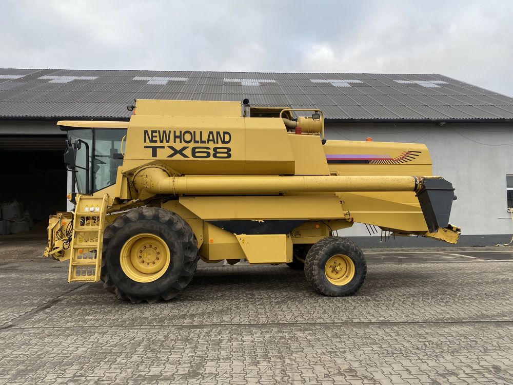 New Holland TX 68 przebieg 2600 mth!