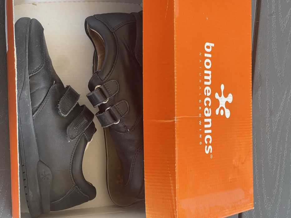 Biomecanics (Іспанія), шкіряні чорні туфлі, р. 35