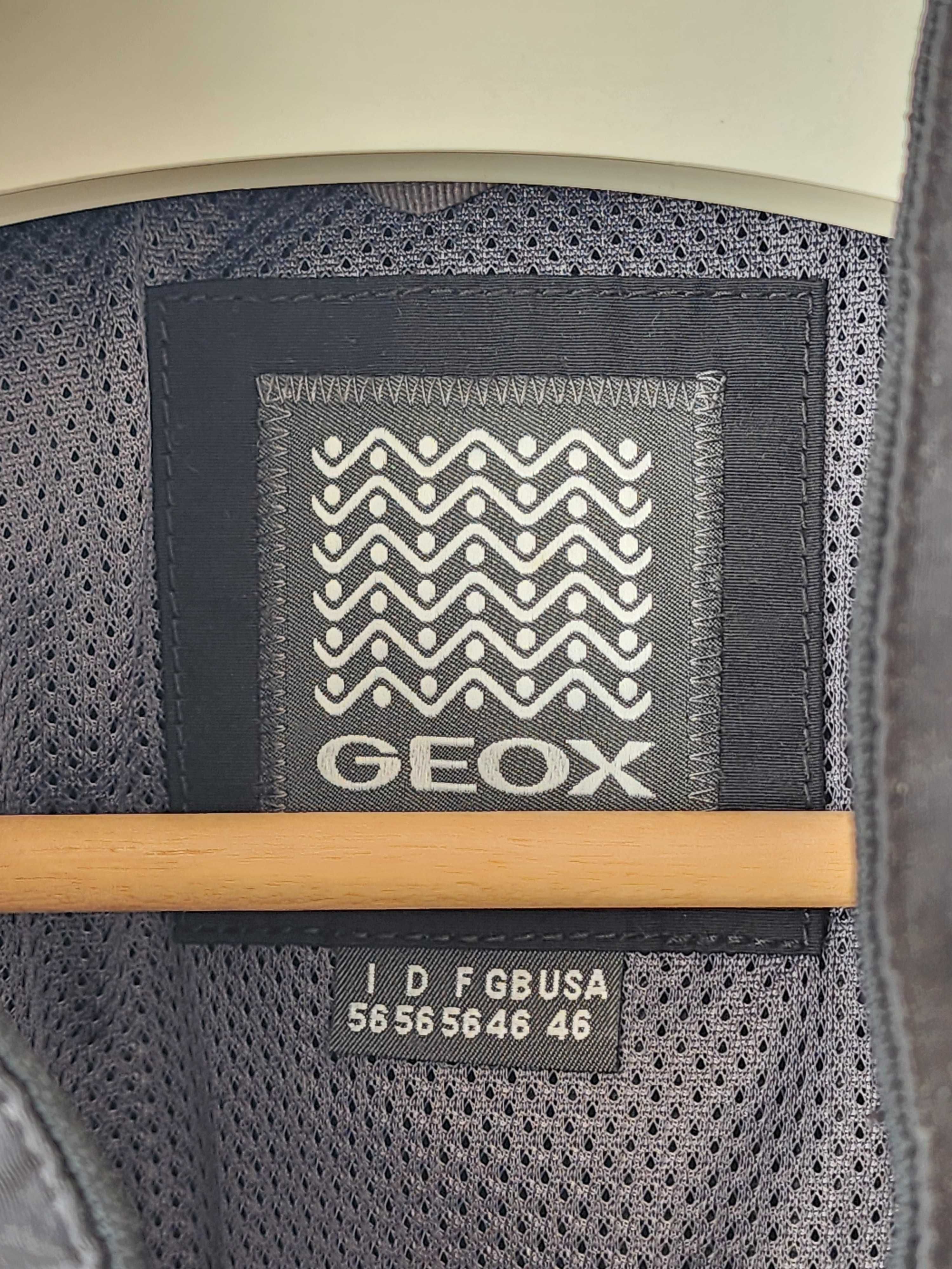 Blusão casaco preto impermeável Geox - como novo